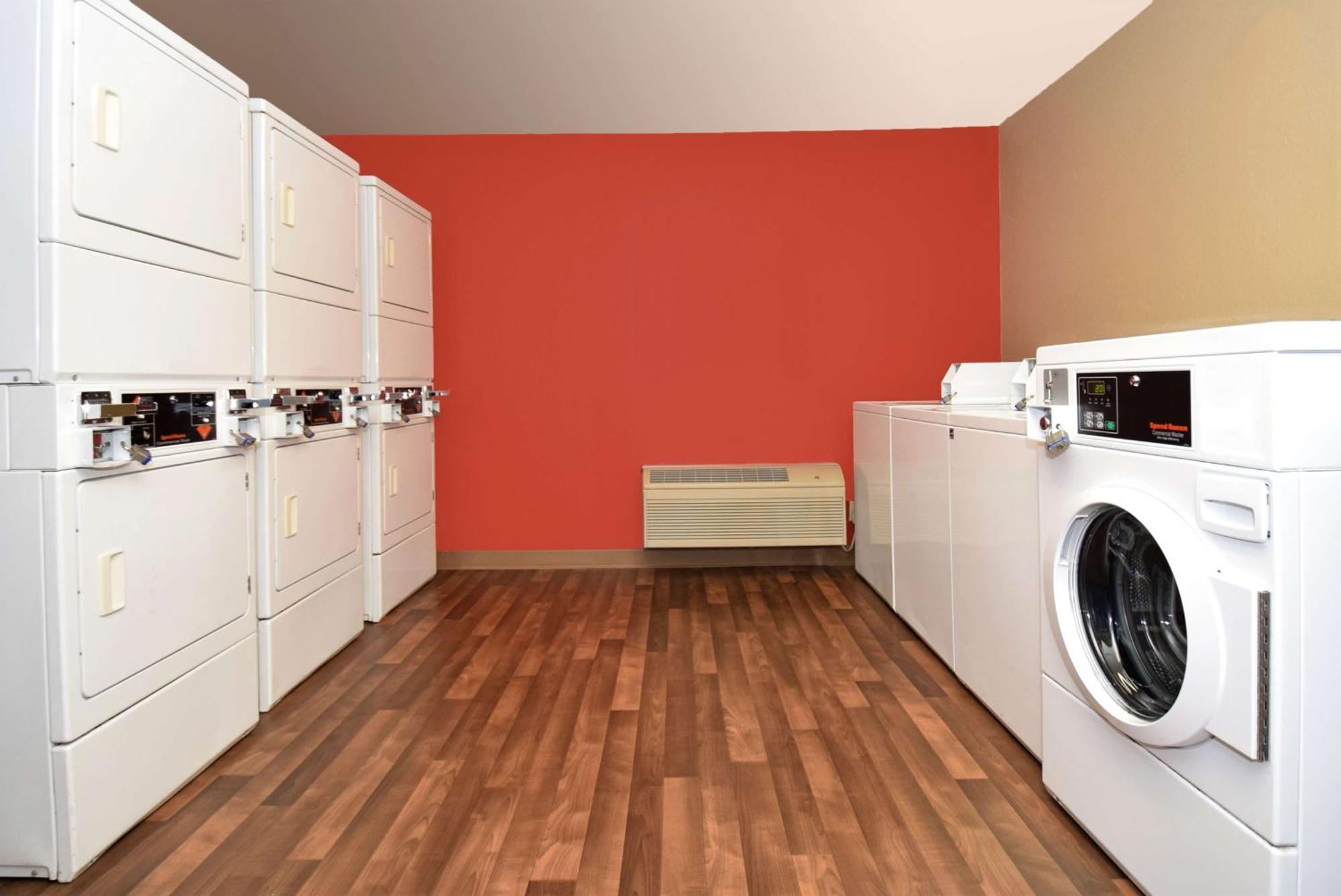 Extended Stay America Suites - Newark - Woodbridge Exteriör bild