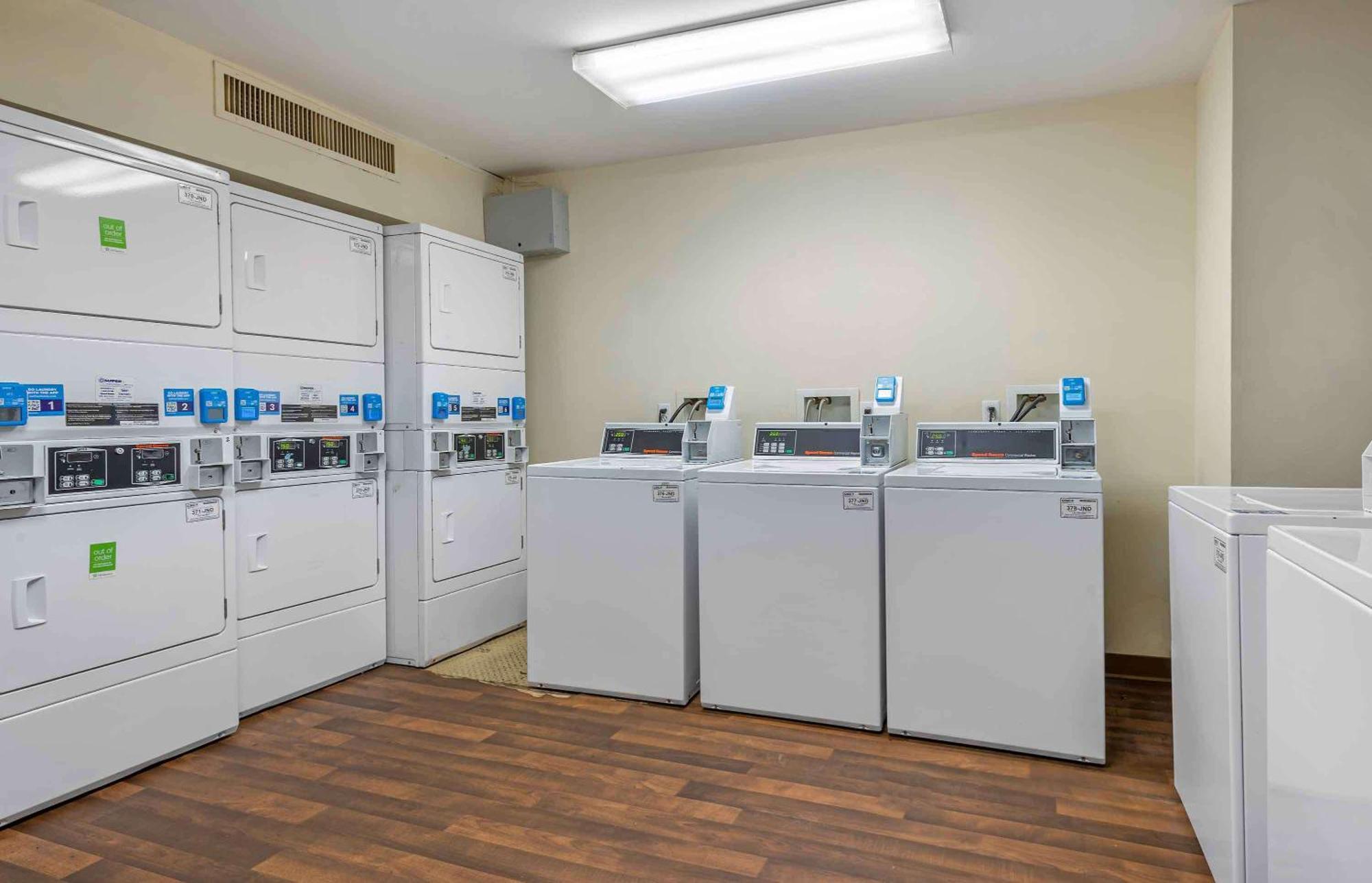 Extended Stay America Suites - Newark - Woodbridge Exteriör bild