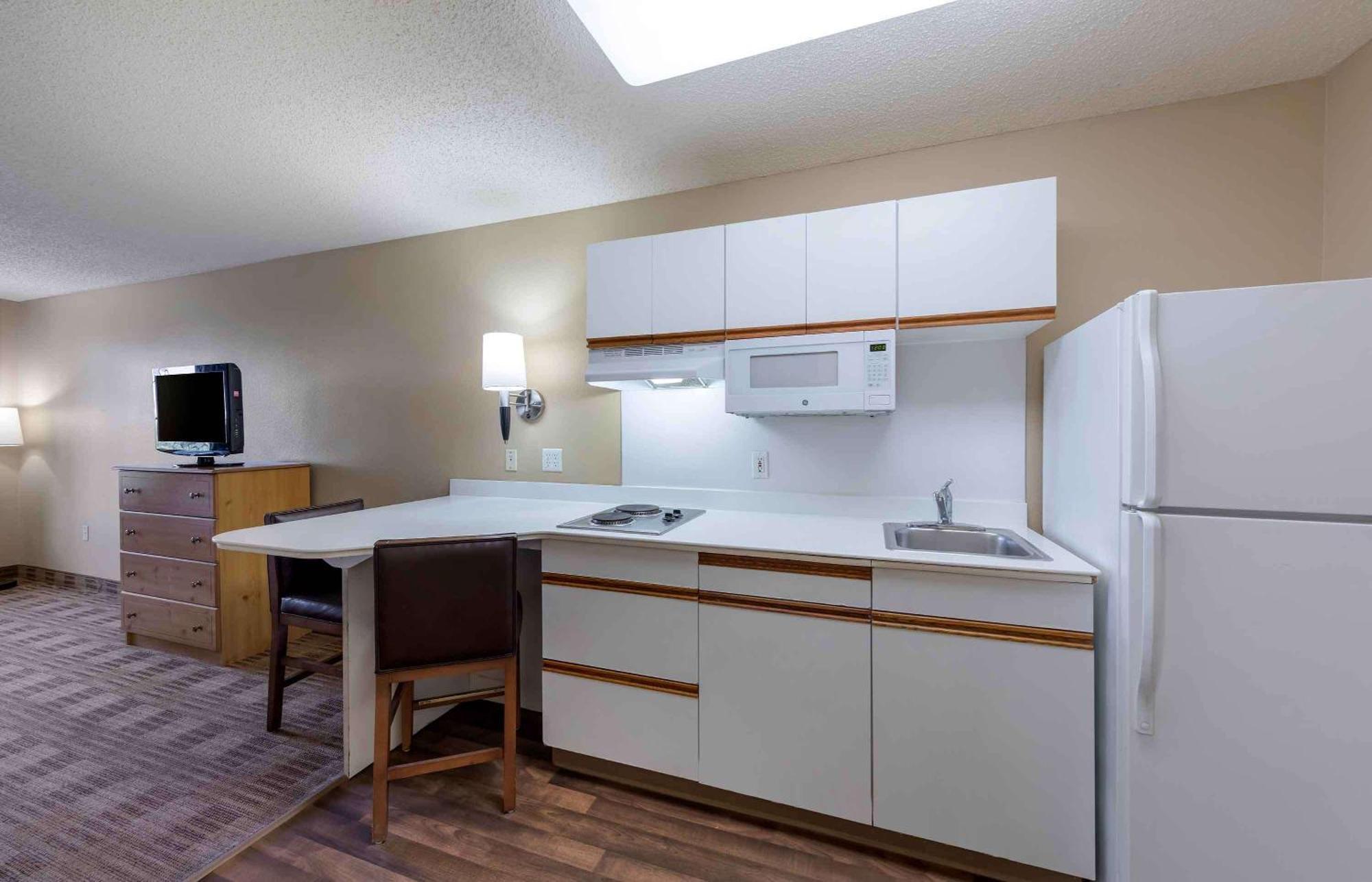Extended Stay America Suites - Newark - Woodbridge Exteriör bild