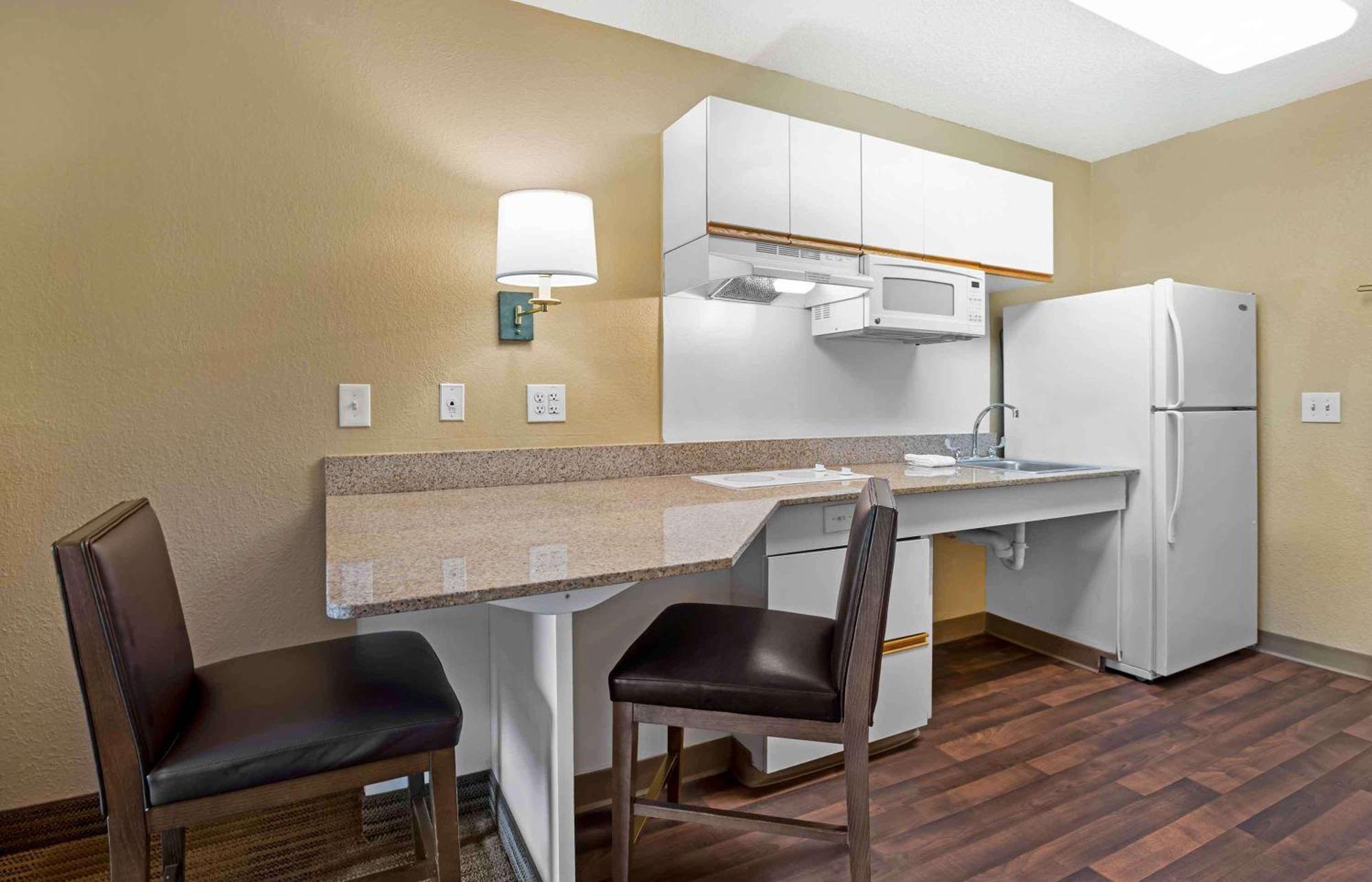 Extended Stay America Suites - Newark - Woodbridge Exteriör bild