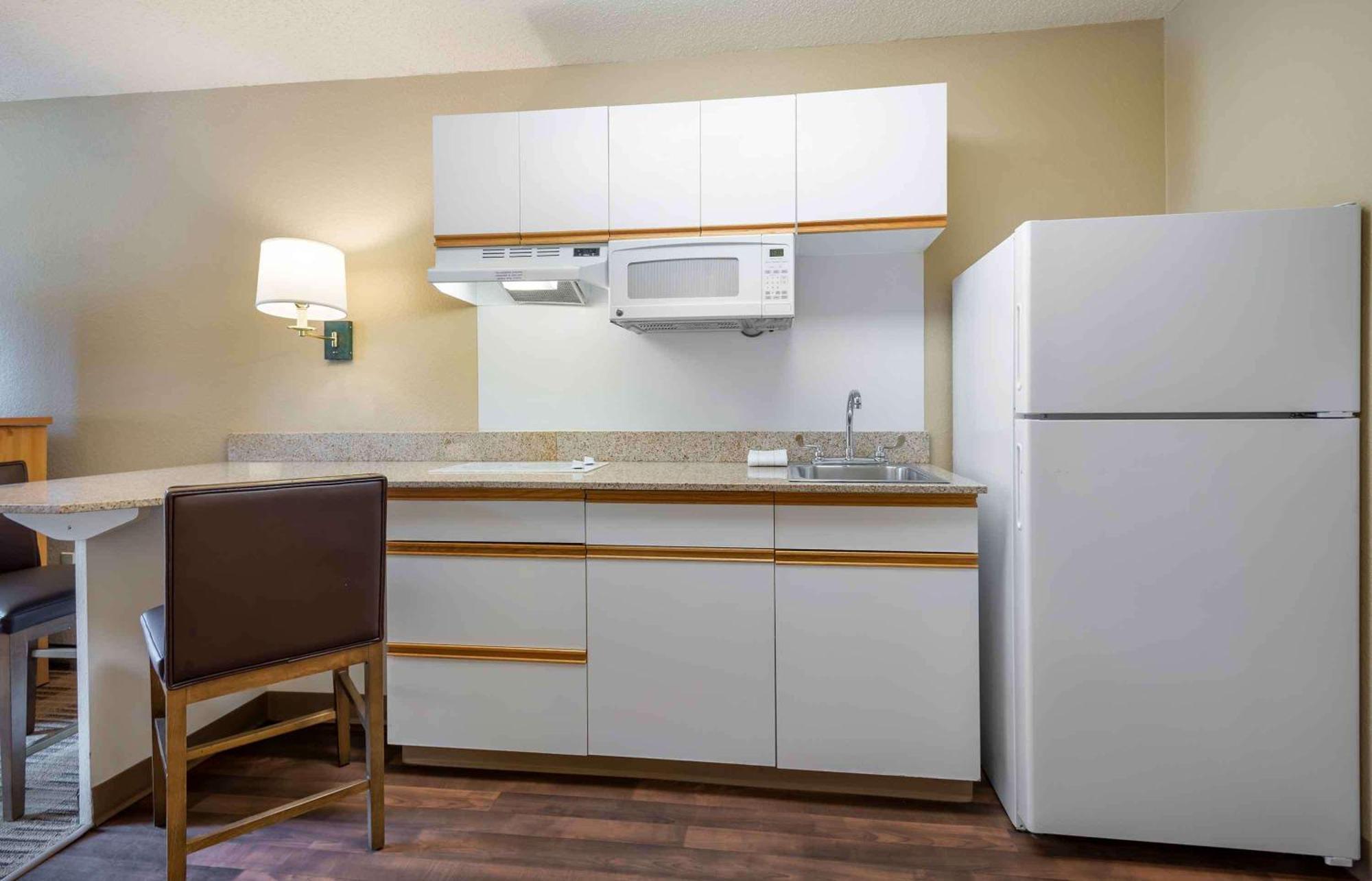 Extended Stay America Suites - Newark - Woodbridge Exteriör bild